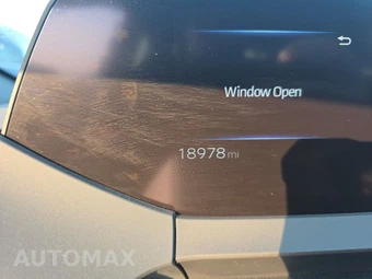 2025 Toyota Prius LE - miniatura 12