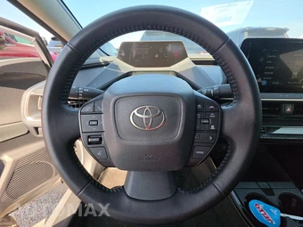 2025 Toyota Prius LE - miniatura 10