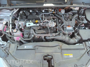 2025 Toyota Prius LE - miniatura 15