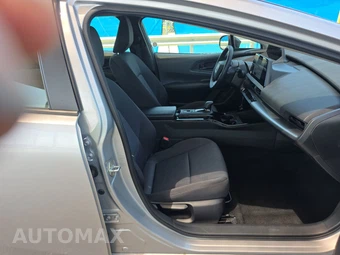 2025 Toyota Prius LE - miniatura 8