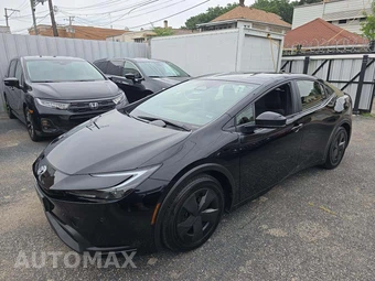 2025 Toyota Prius LE