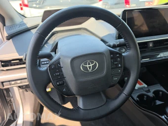 2025 Toyota Prius LE - miniatura 10