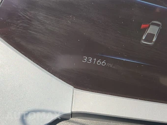 2025 Toyota Prius LE - miniatura 12