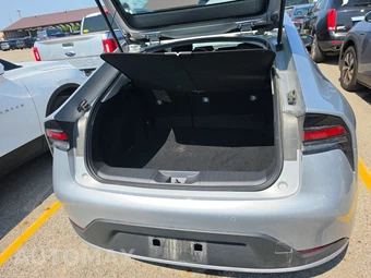 2025 Toyota Prius LE - miniatura 16
