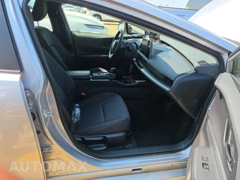 2025 Toyota Prius LE - miniatura 8