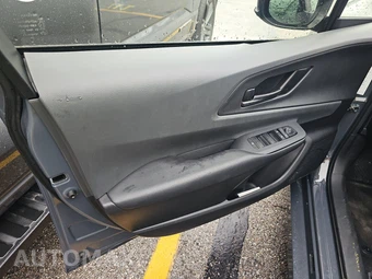 2025 Toyota Prius LE - miniatura 9