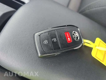 2025 Toyota Prius LE - miniatura 8