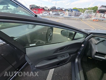 2025 Toyota Prius LE - miniatura 9