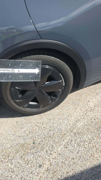 2025 Toyota Prius LE - miniatura 26