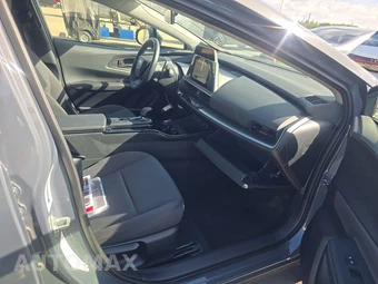 2025 Toyota Prius LE - miniatura 8