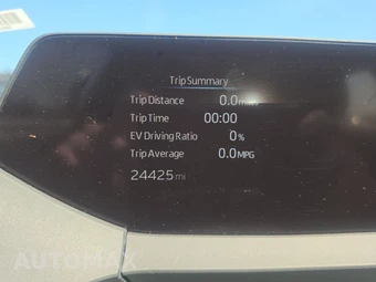 2025 Toyota Prius LE - miniatura 12