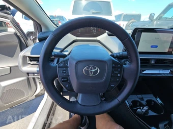 2025 Toyota Prius LE - miniatura 10