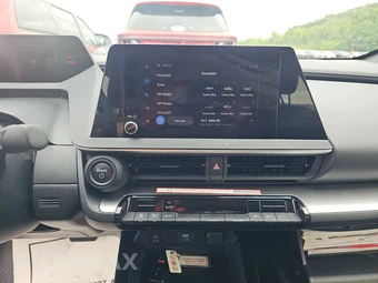2025 Toyota Prius LE - miniatura 11