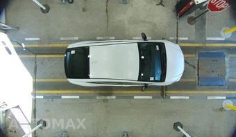 2025 Toyota Prius LE - miniatura 19