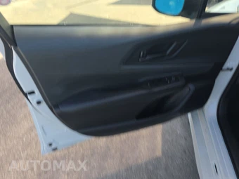 2025 Toyota Prius LE - miniatura 9