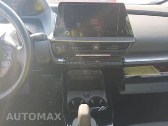 2025 Toyota Prius LE - miniatura 11