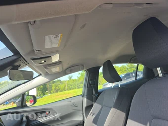 2025 Toyota Prius LE - miniatura 17
