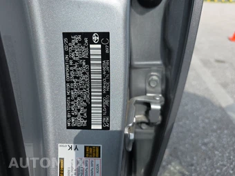 2025 Toyota Prius LE - miniatura 14