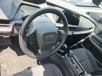 2025 Toyota Prius LE - miniatura 11
