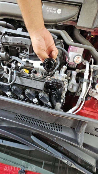 2025 Toyota Prius LE - miniatura 18