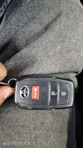 2025 Toyota Prius LE - miniatura 18