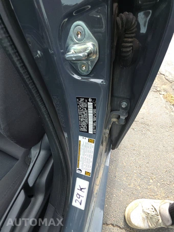 2025 Toyota Prius LE - miniatura 14