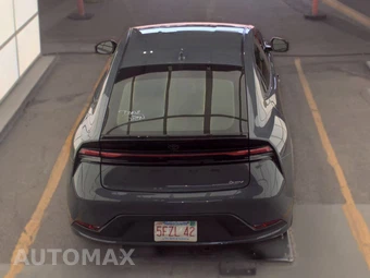 2025 Toyota Prius LE - miniatura 5
