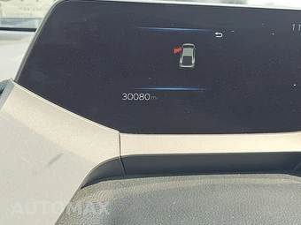 2025 Toyota Prius LE - miniatura 12