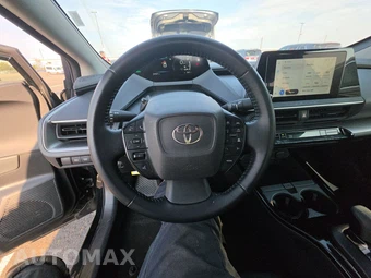 2025 Toyota Prius LE - miniatura 10