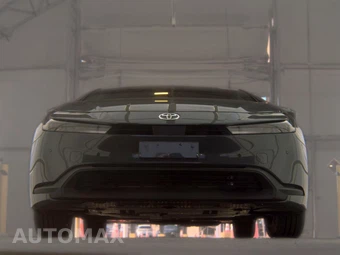 2025 Toyota Prius LE - miniatura 3