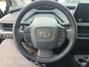 2025 Toyota Prius LE - miniatura 10