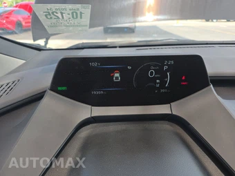 2025 Toyota Prius LE - miniatura 12