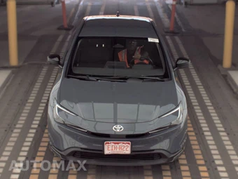 2025 Toyota Prius LE - miniatura 2