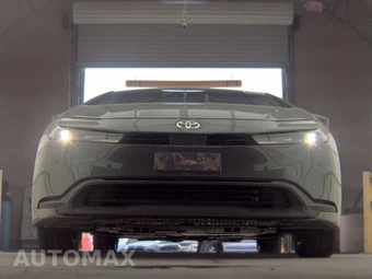 2025 Toyota Prius LE - miniatura 3