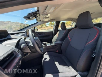 2025 Toyota Prius Plug-In Hybrid SE - miniatura 10