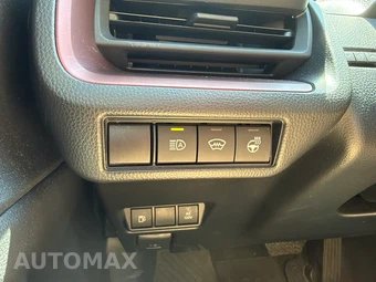 2025 Toyota Prius Plug-In Hybrid SE - miniatura 14