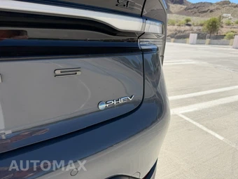 2025 Toyota Prius Plug-In Hybrid SE - miniatura 7