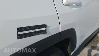2025 Toyota RAV4 Hybrid LE - miniatura 23