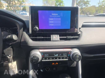 2025 Toyota RAV4 Hybrid LE - miniatura 10
