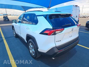 2025 Toyota RAV4 Hybrid LE - miniatura 6