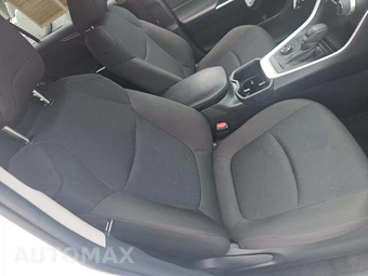 2025 Toyota RAV4 Hybrid LE - miniatura 15