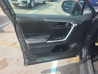 2025 Toyota RAV4 Hybrid LE - miniatura 9