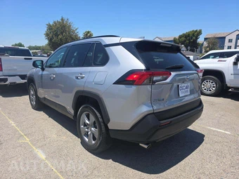 2025 Toyota RAV4 Hybrid LE - miniatura 2