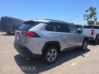 2025 Toyota RAV4 Hybrid LE - miniatura 3