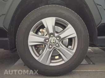 2025 Toyota RAV4 Hybrid LE - miniatura 9