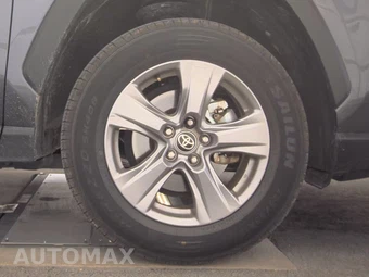 2025 Toyota RAV4 Hybrid LE - miniatura 10