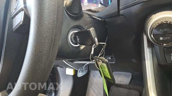 2025 Toyota RAV4 Hybrid LE - miniatura 18