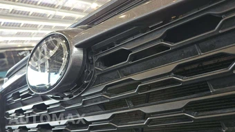 2025 Toyota RAV4 Hybrid LE - miniatura 20