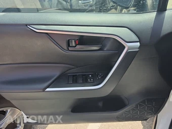 2025 Toyota RAV4 Hybrid LE - miniatura 9