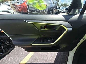 2025 Toyota RAV4 Hybrid LE - miniatura 15